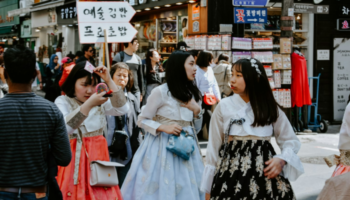 女式爆款服装：穿出自信与惊艳的每一天