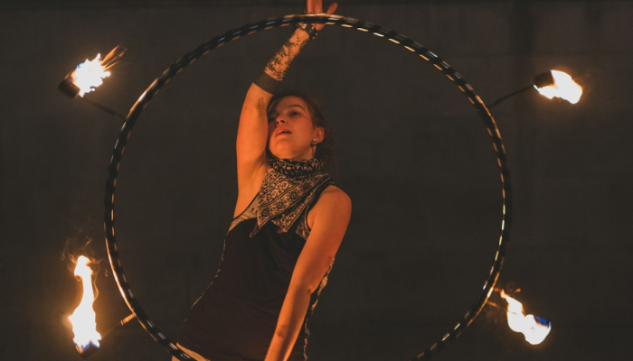 四人舞蹈完整版现代舞：四颗心的同频共振