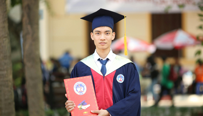 高中男生毕业服装:一套衣服,纪念整个青春 高中男生毕业服装:一套衣服,纪念整个青春